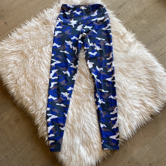 Onzie Midnight Blue High Rise Camouflage Hot Yoga Leggings Size S/M EUC - Picture 7 of 16